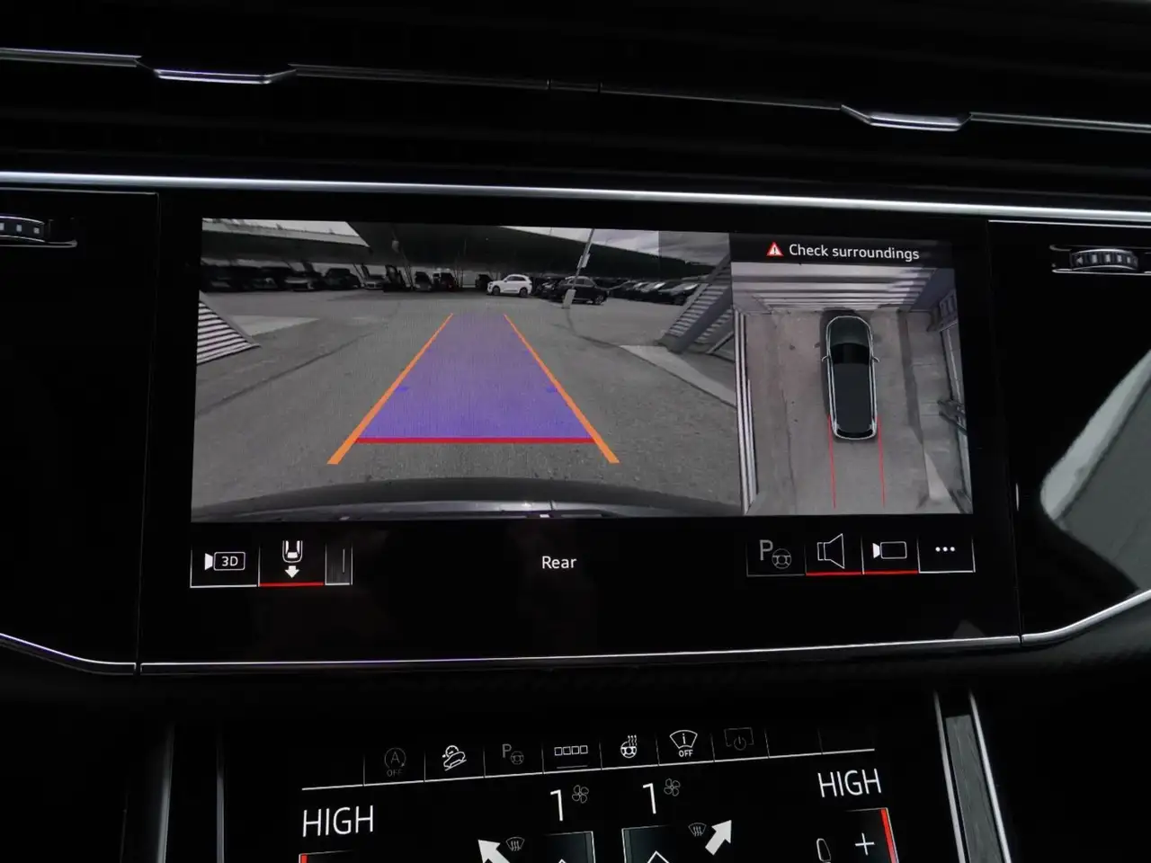 Audi SQ7 photo Audi SQ7