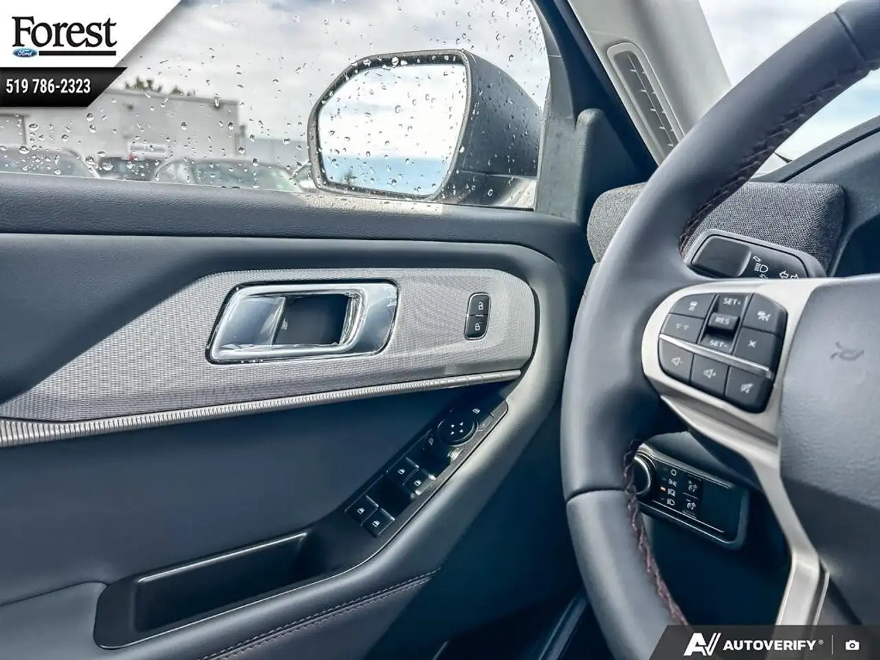 Ford Explorer photo Ford Explorer
