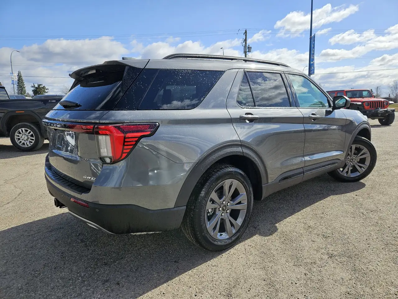 Ford Explorer photo Ford Explorer