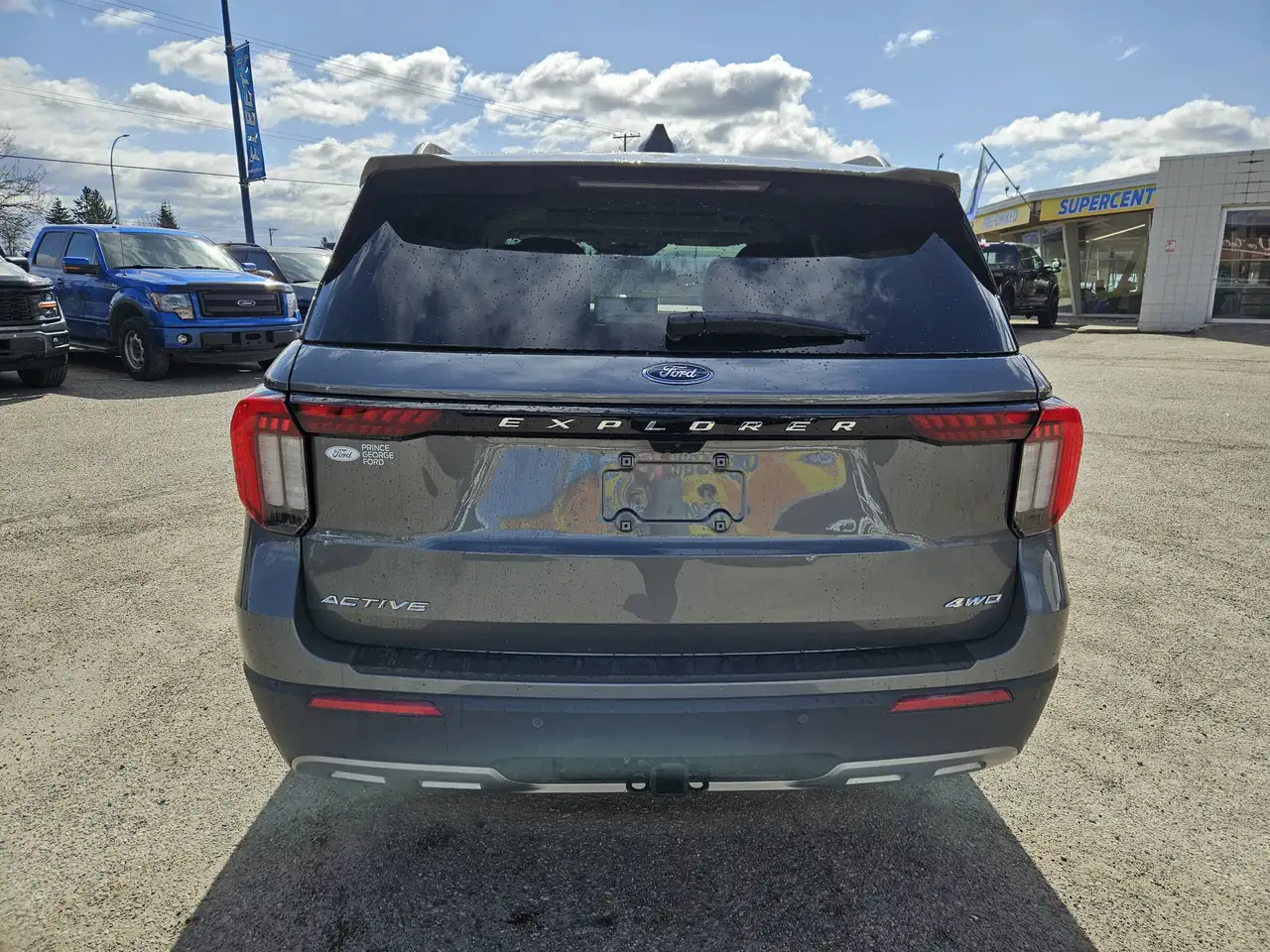 Ford Explorer photo Ford Explorer