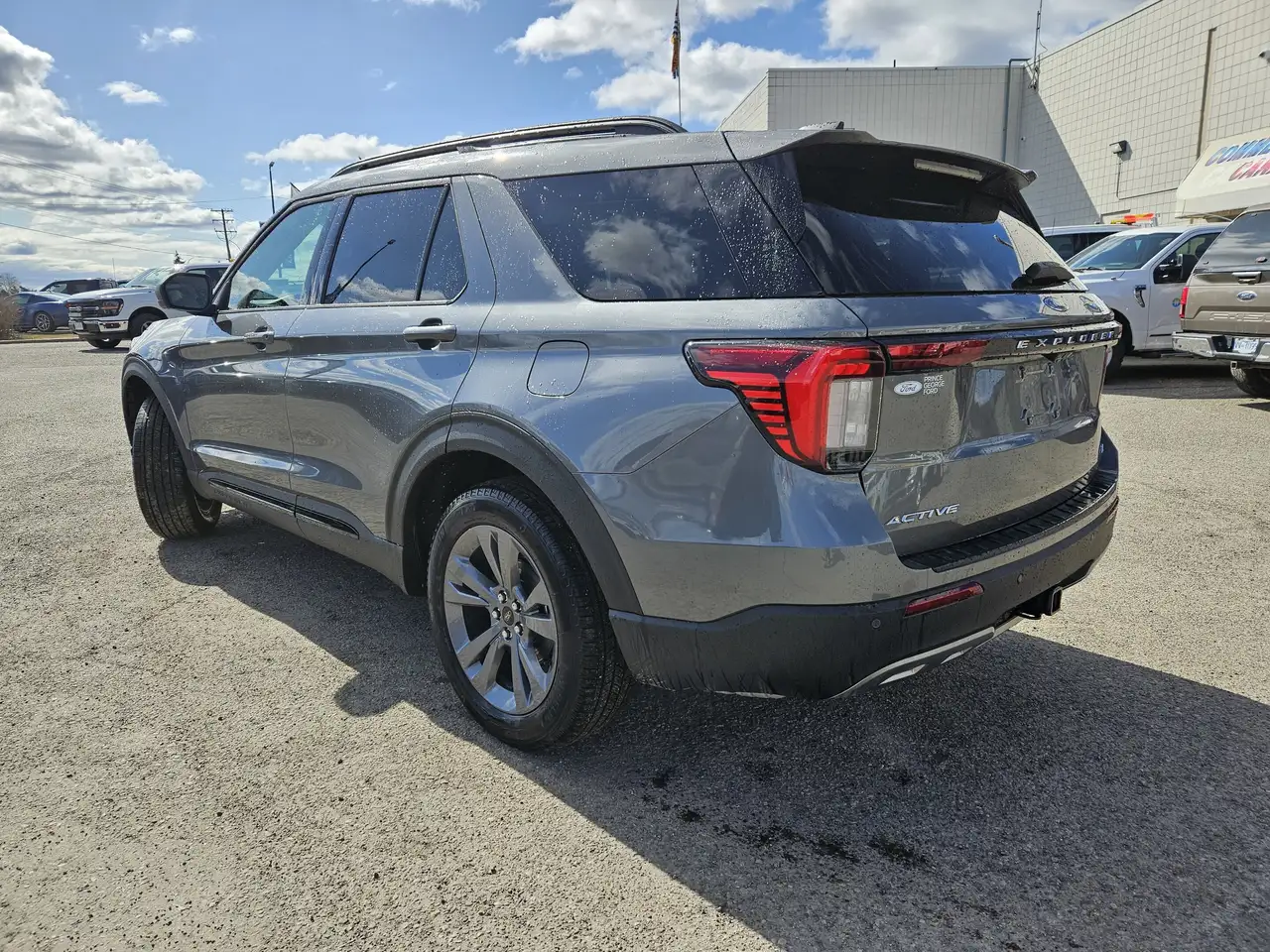 Ford Explorer photo Ford Explorer