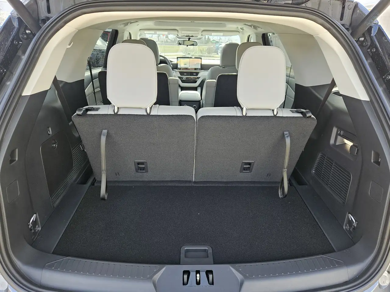 Ford Explorer photo Ford Explorer
