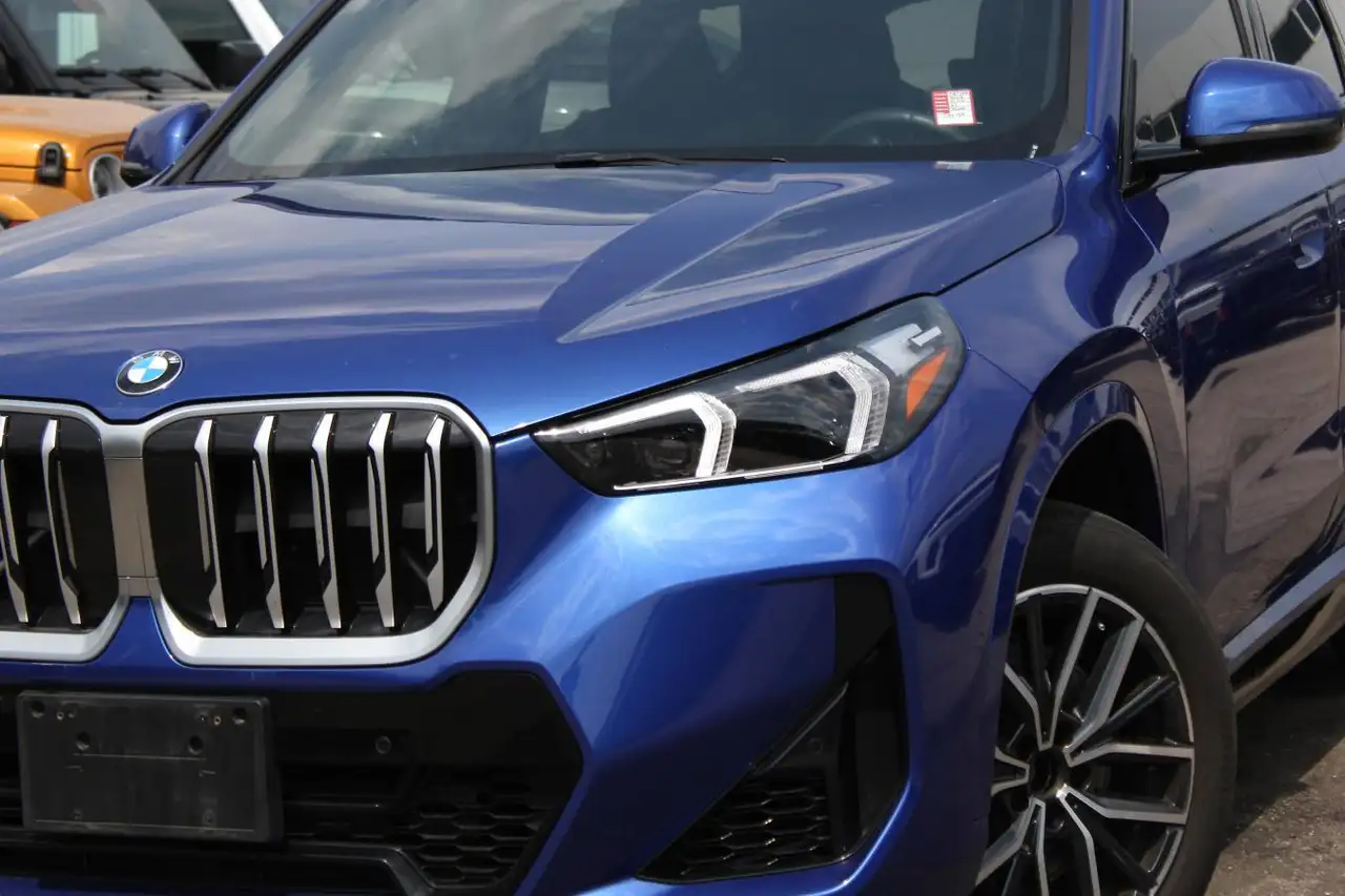 BMW X1 photo BMW X1