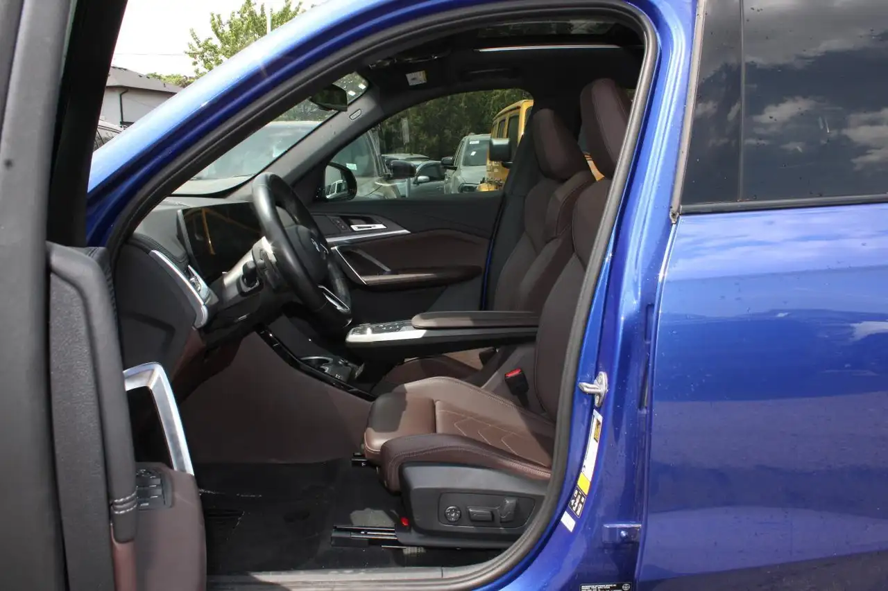 BMW X1 photo BMW X1
