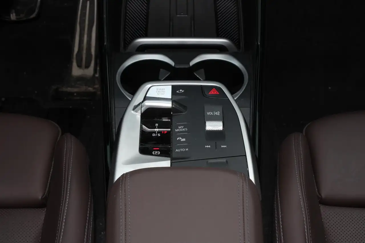 BMW X1 photo BMW X1