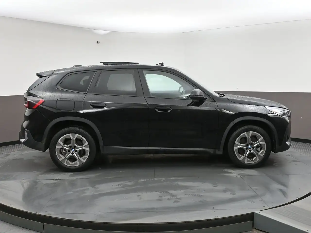 BMW X1 photo BMW X1