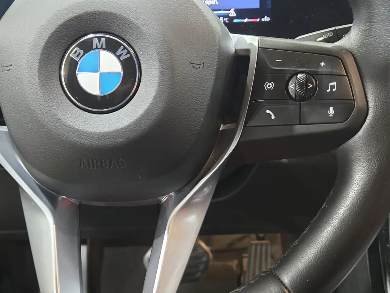 BMW X1 снимка BMW X1