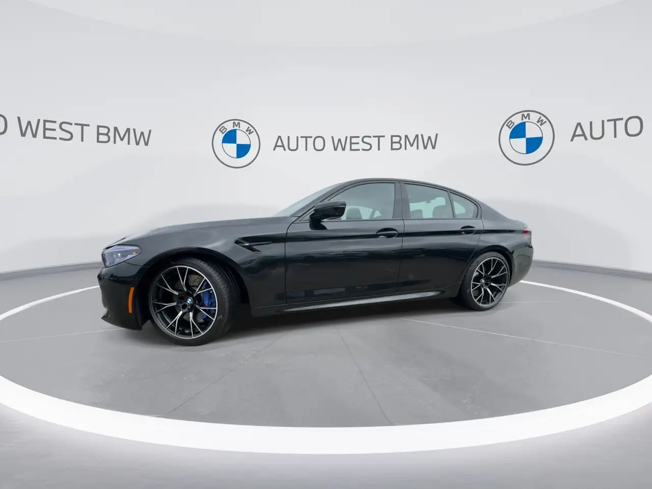 BMW M5 photo BMW M5