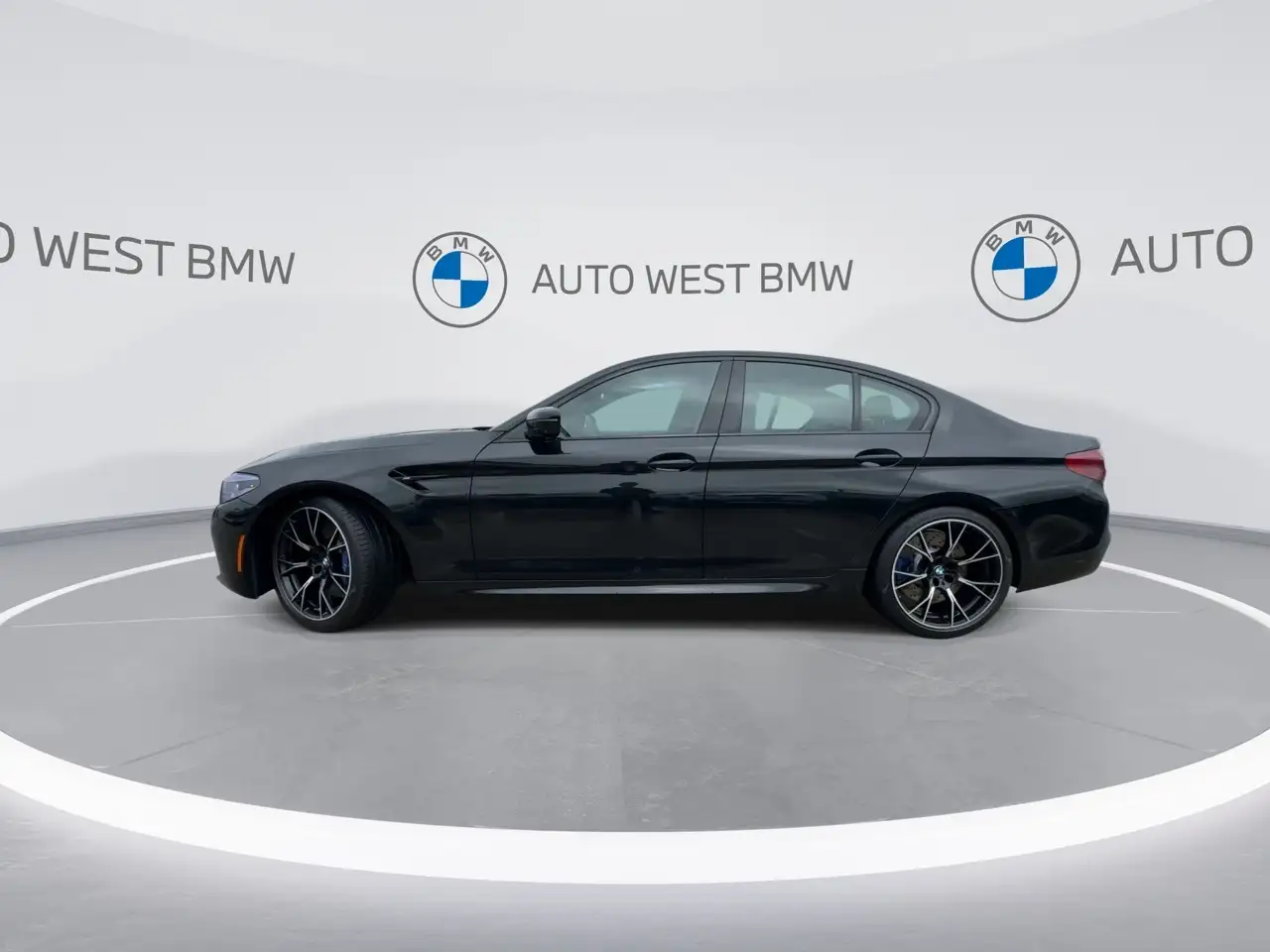 BMW M5 photo BMW M5