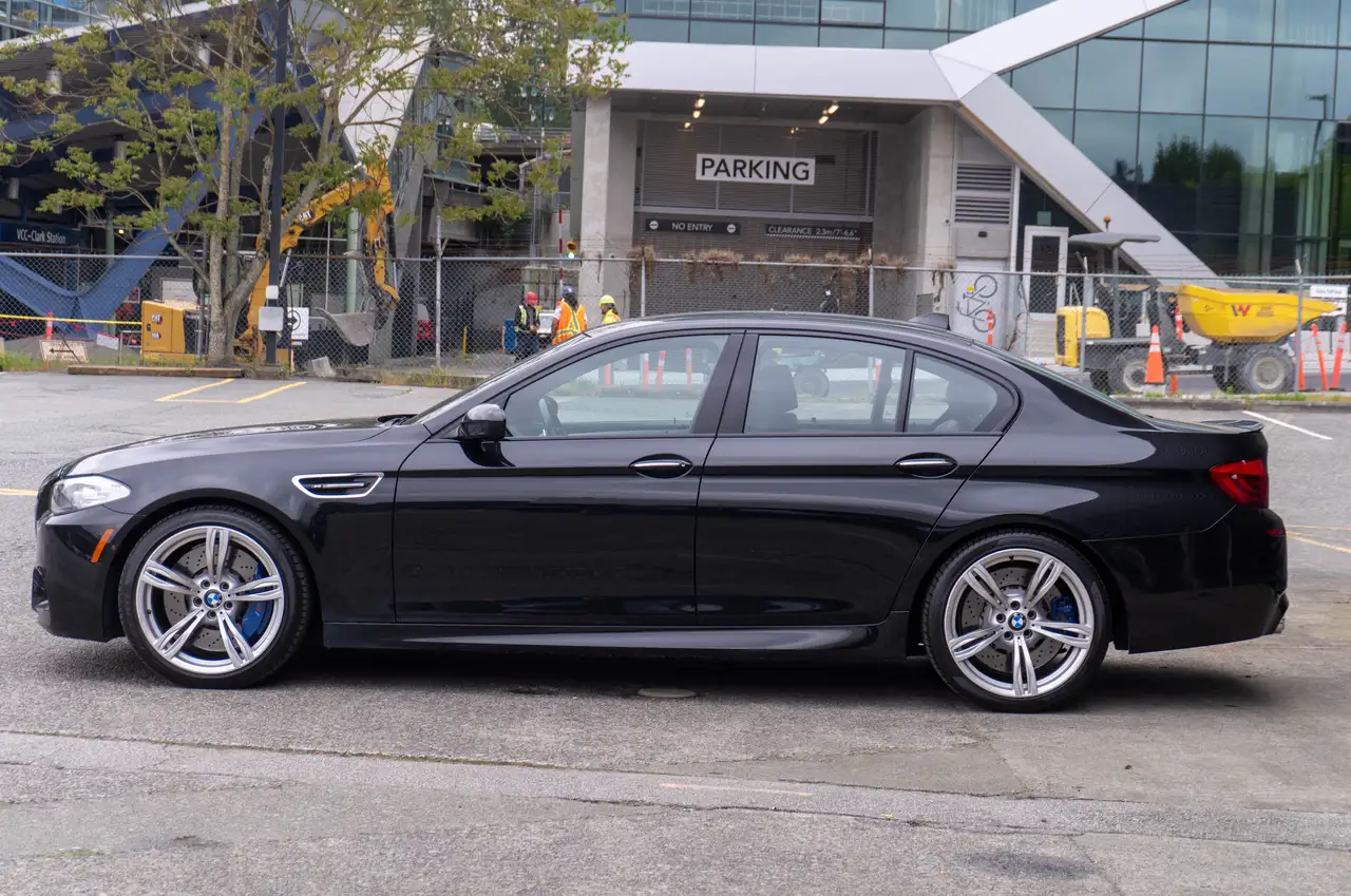 BMW M5 снимка BMW M5
