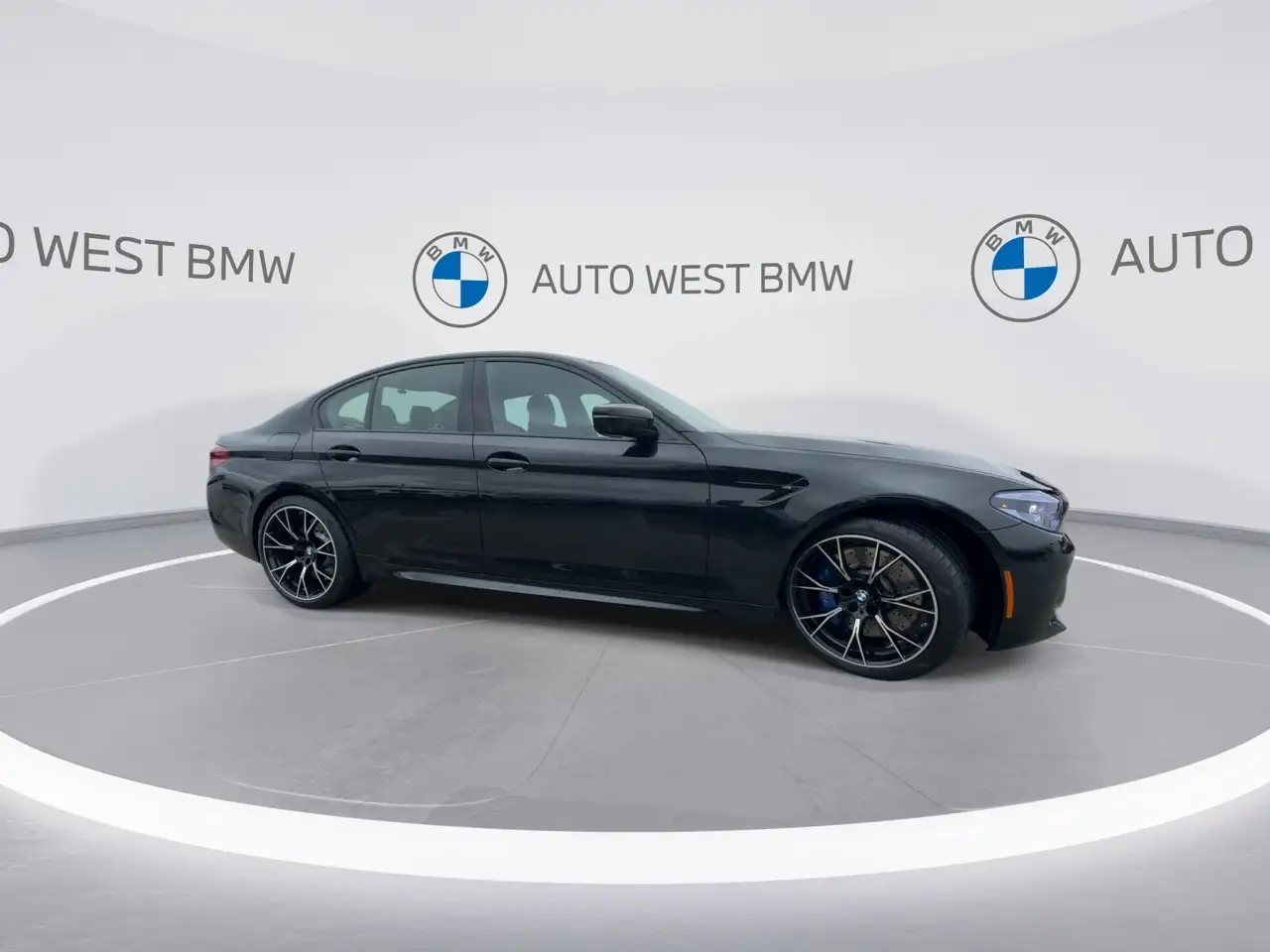 BMW M5 photo BMW M5