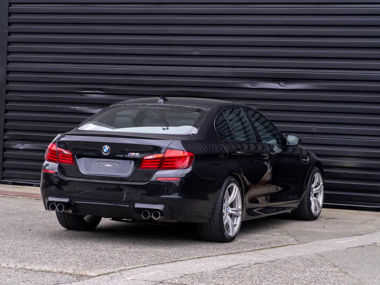 BMW M5 снимка BMW M5