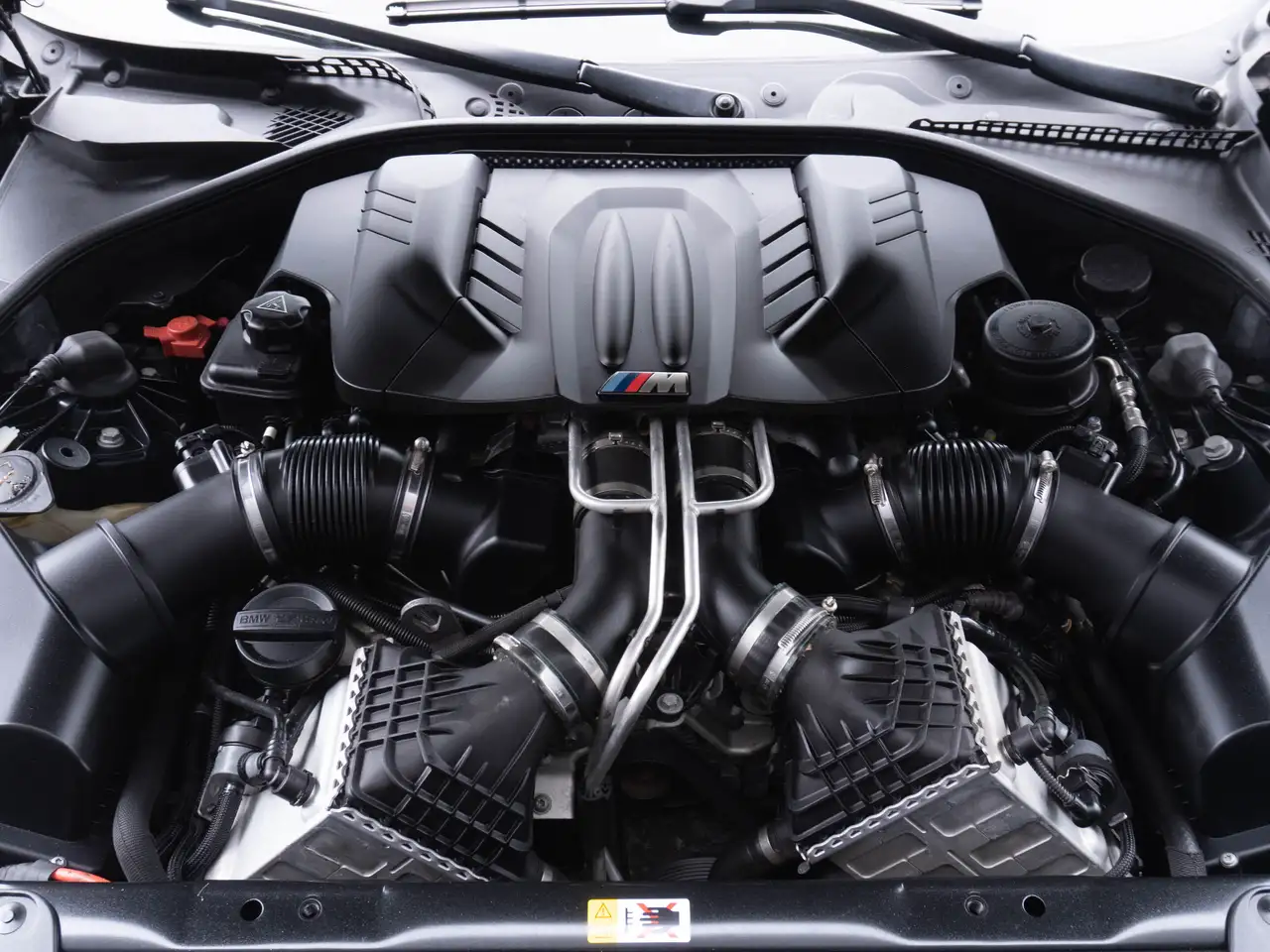 BMW M5 снимка BMW M5