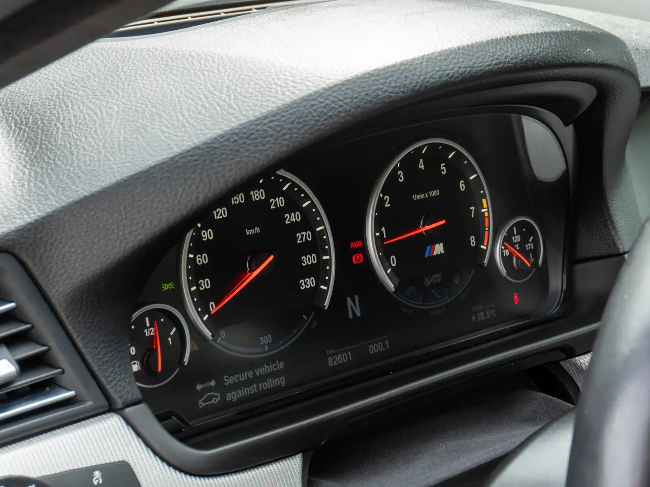 BMW M5 снимка BMW M5