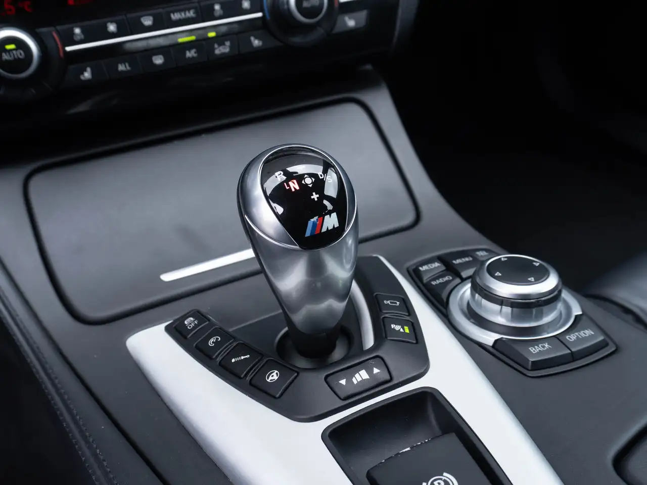 BMW M5 снимка BMW M5