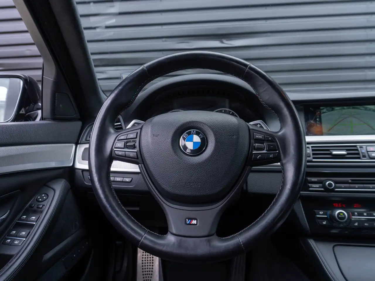 BMW M5 снимка BMW M5