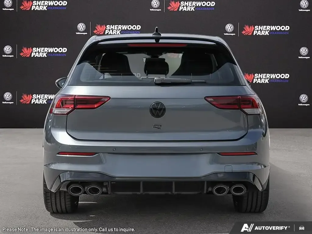 Volkswagen Golf R снимка Volkswagen Golf R