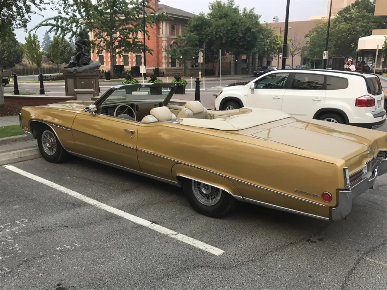 Buick Electra снимка Buick Electra