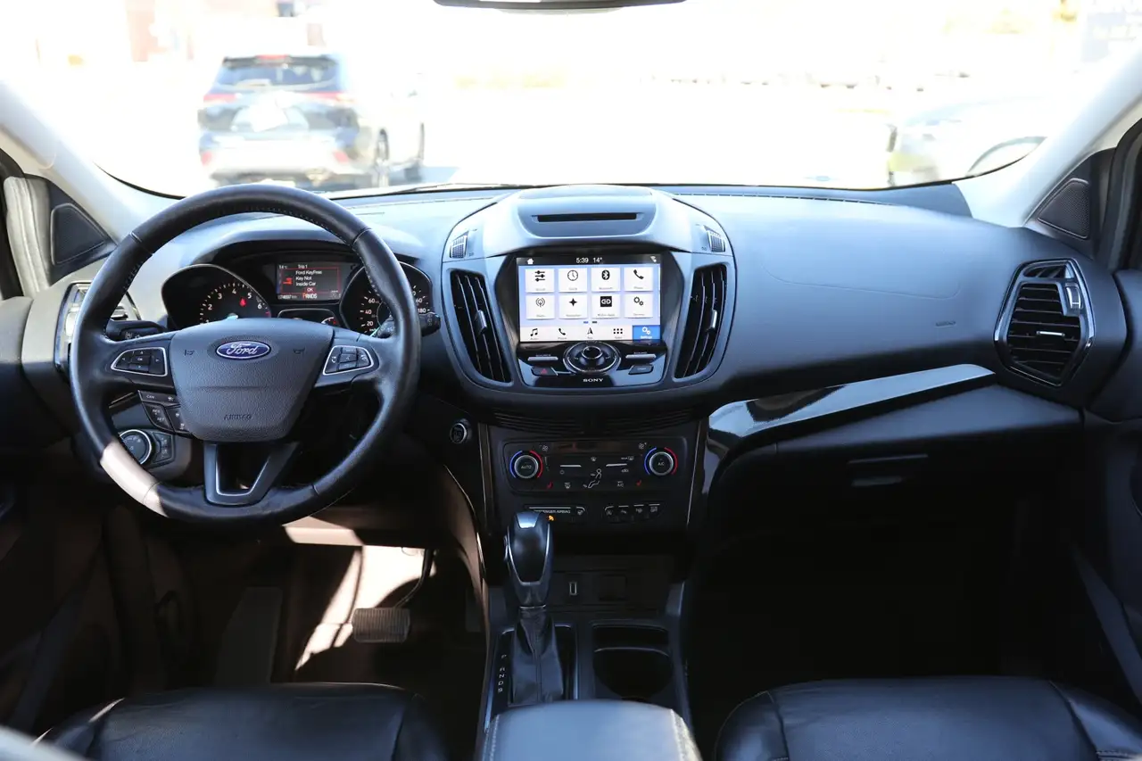 Ford Escape снимка Ford Escape
