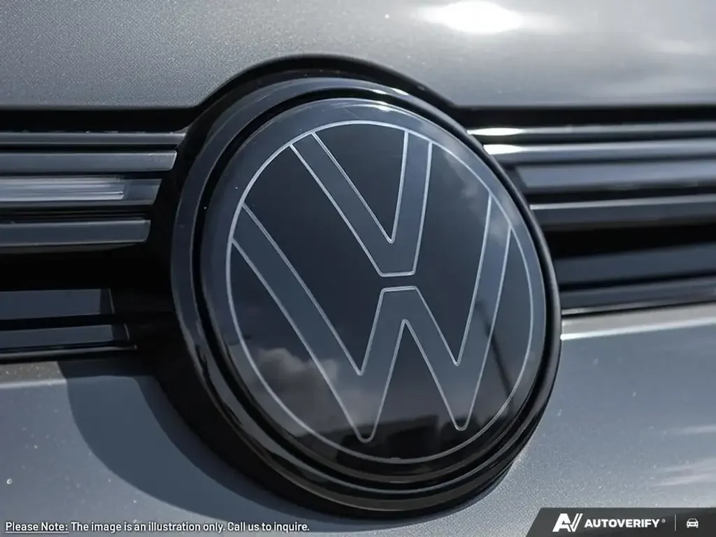 Volkswagen Golf R снимка Volkswagen Golf R