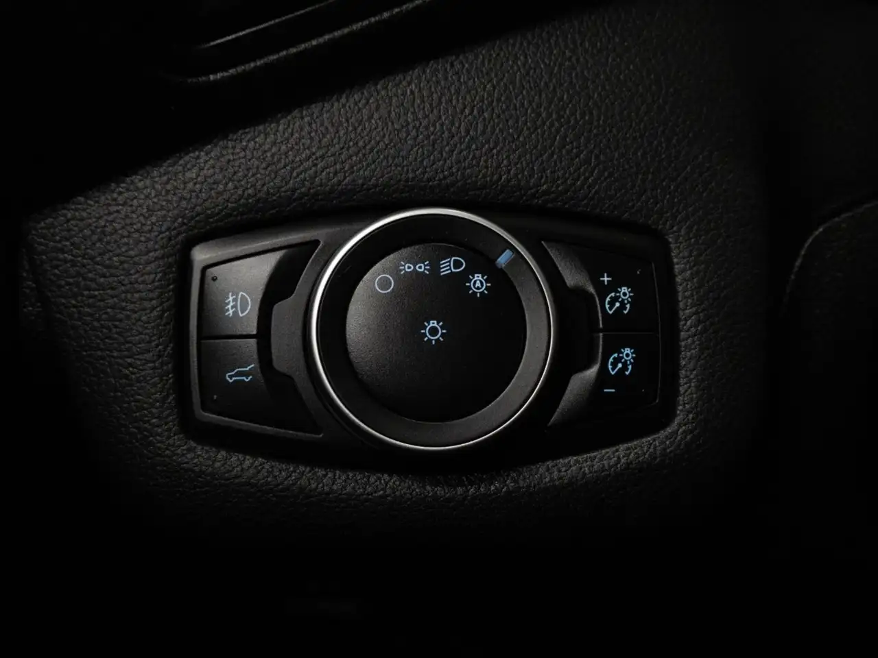 Ford Escape снимка Ford Escape