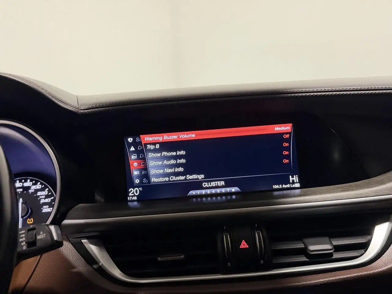 Alfa Romeo Stelvio photo Alfa Romeo Stelvio