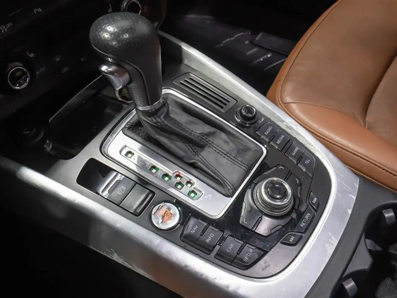 Audi Q5 снимка Audi Q5