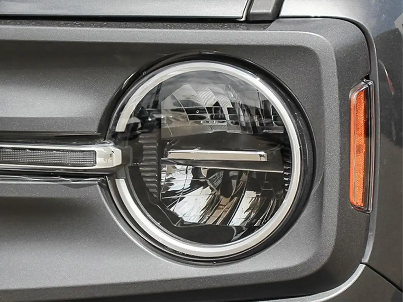 Ford Bronco снимка Ford Bronco