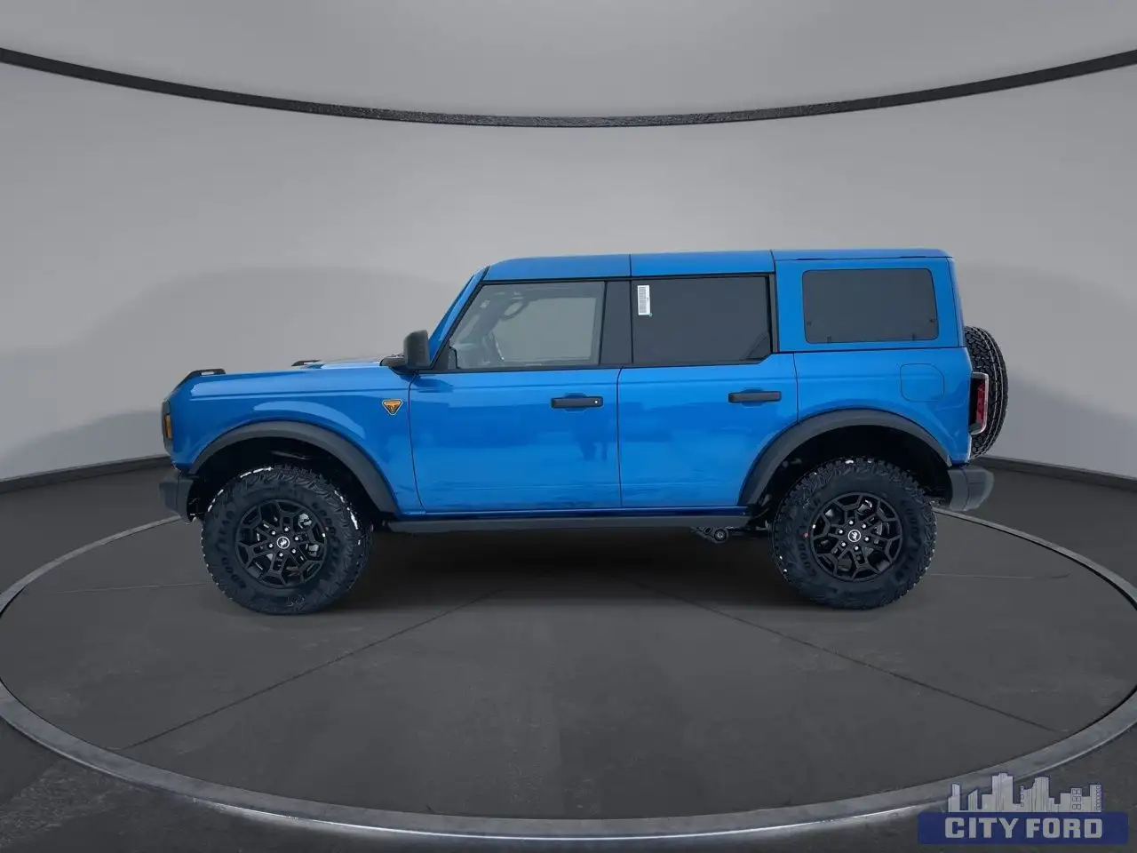 Ford Bronco photo Ford Bronco