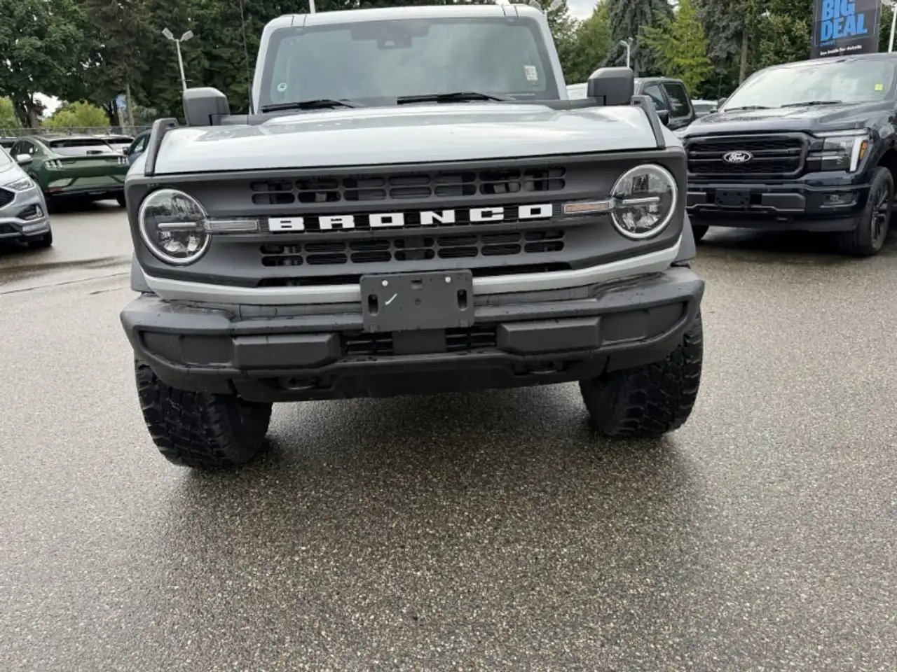 Ford Bronco снимка Ford Bronco
