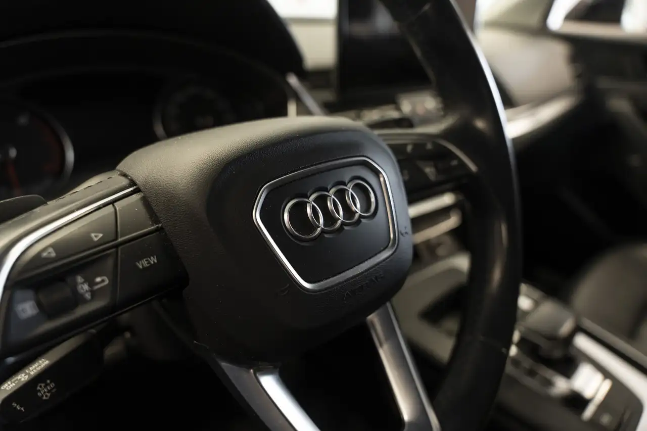Audi Q5 снимка Audi Q5