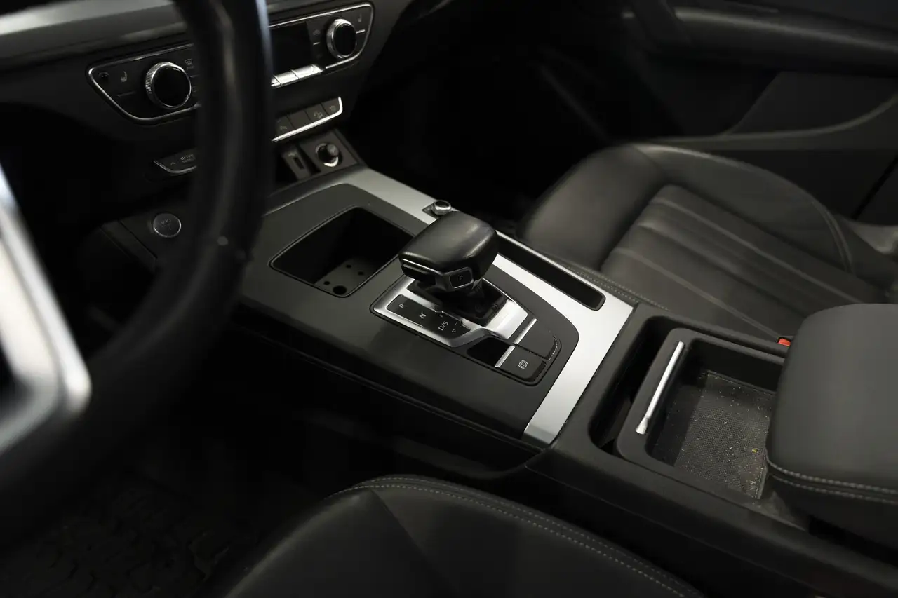 Audi Q5 снимка Audi Q5