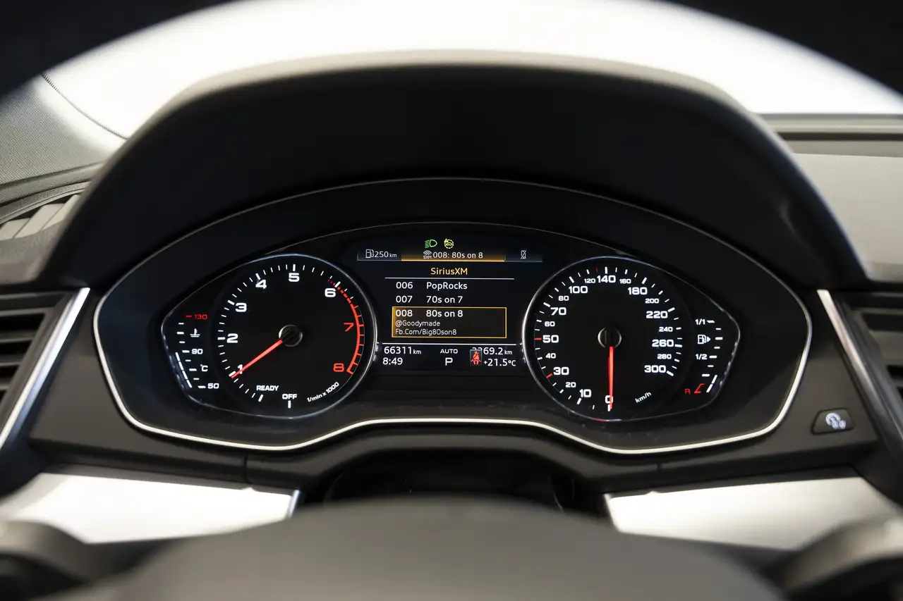 Audi Q5 снимка Audi Q5