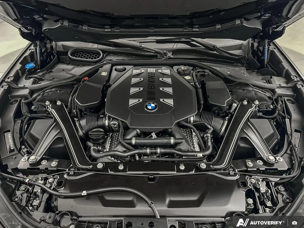 BMW 7 Series photo BMW 7 Series