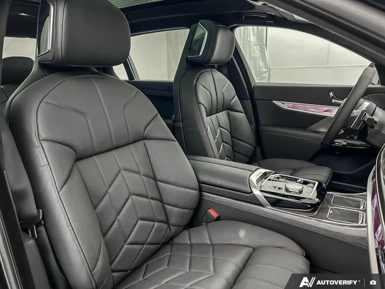 BMW 7 Series photo BMW 7 Series