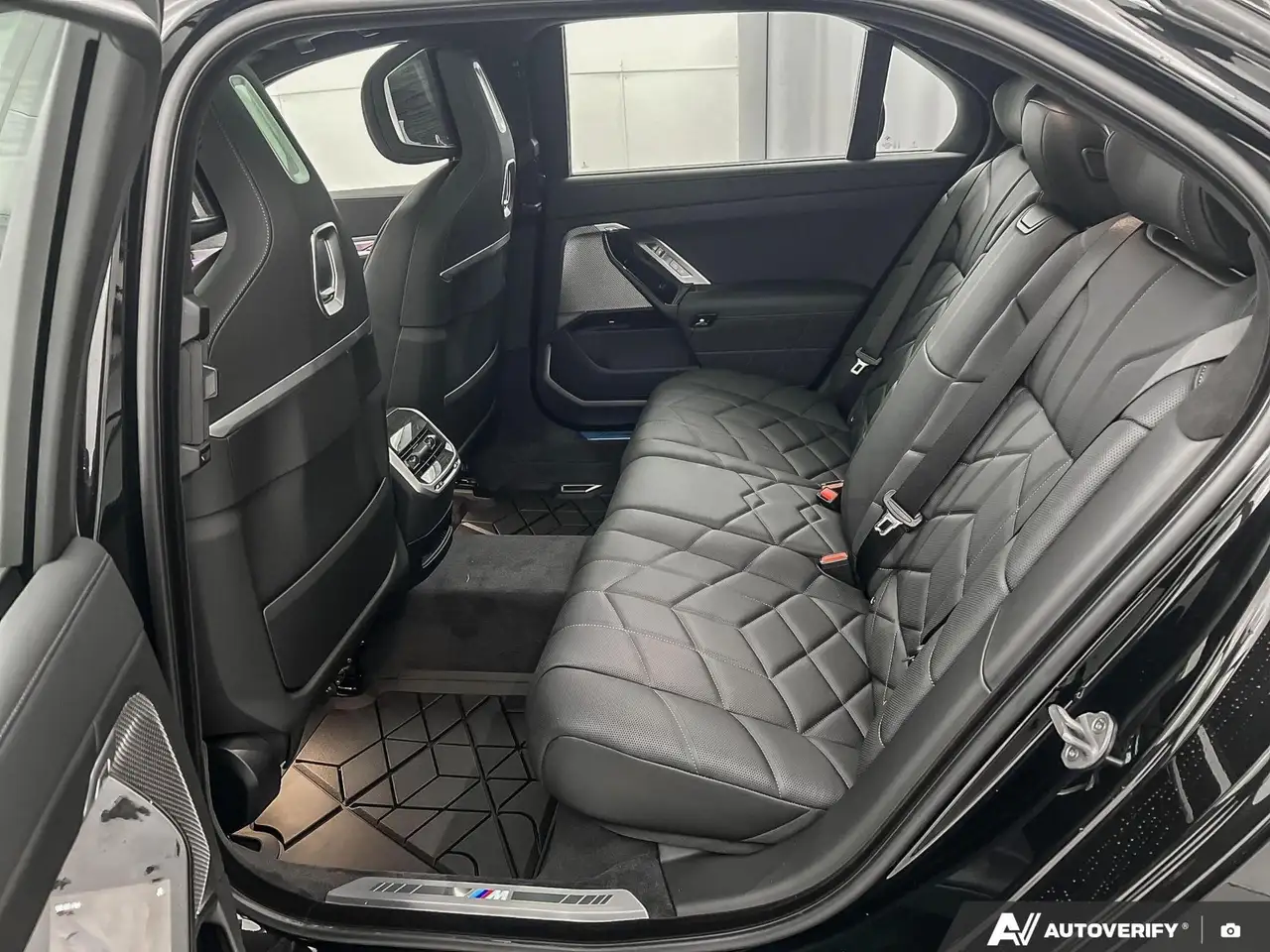 BMW 7 Series photo BMW 7 Series