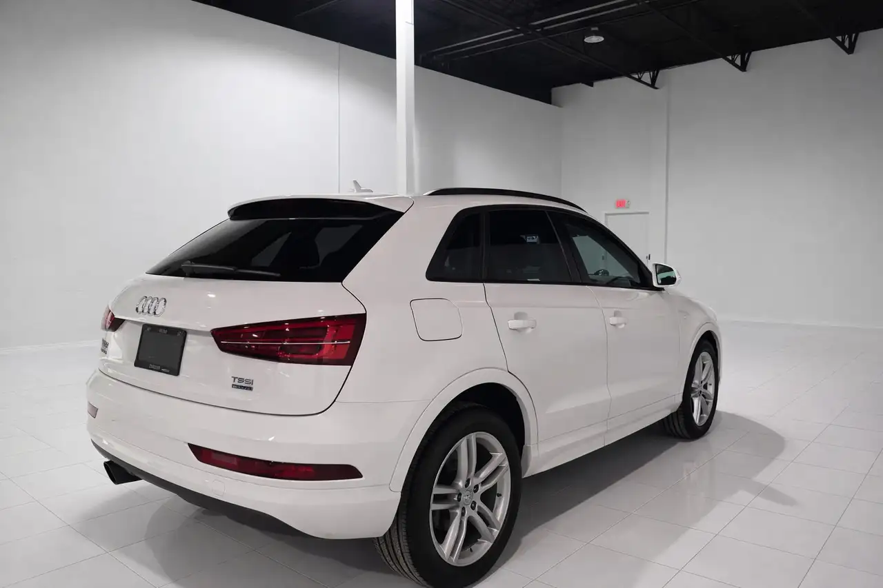 Audi Q3 photo Audi Q3