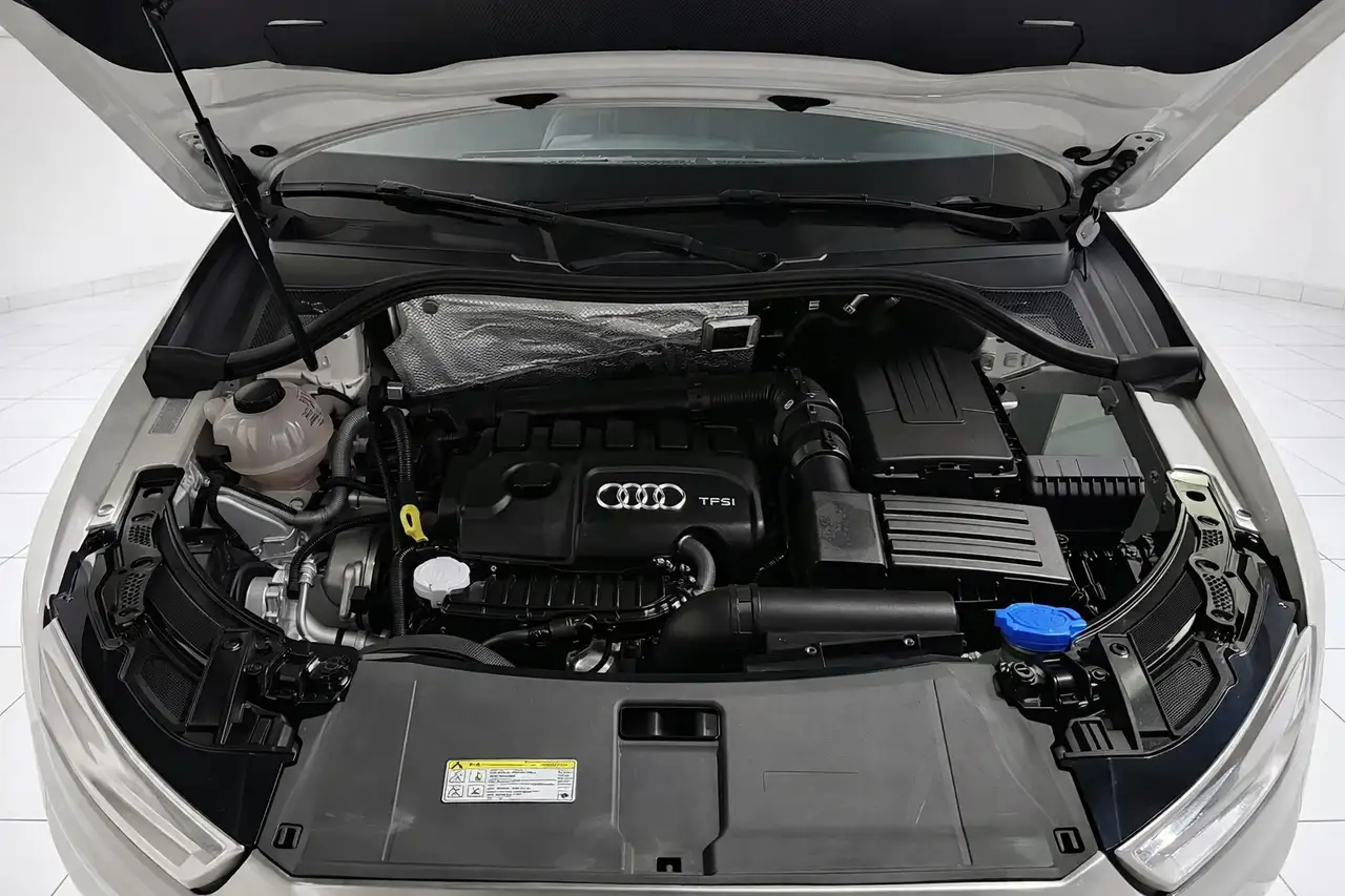Audi Q3 photo Audi Q3