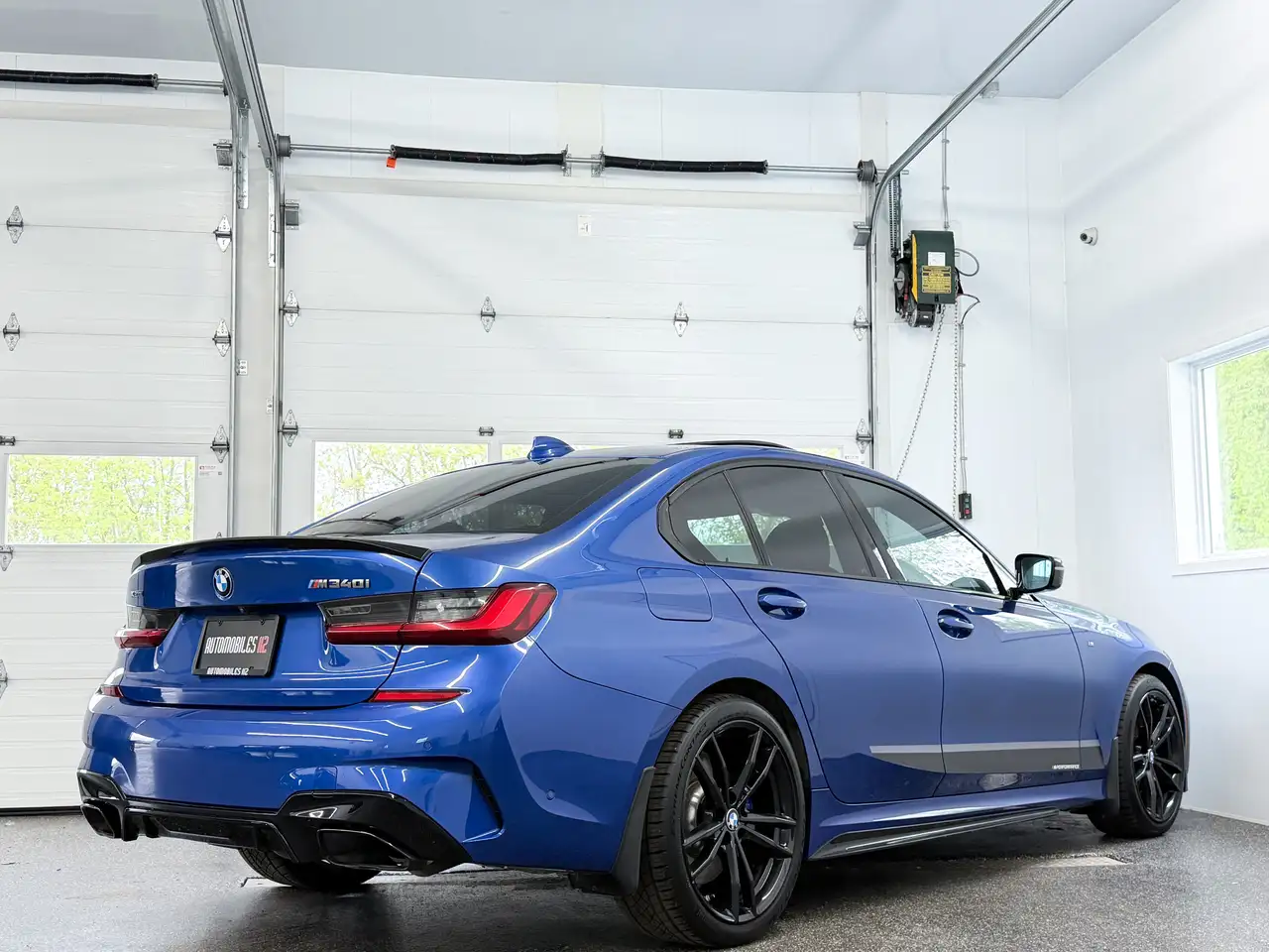 BMW 3 Series photo BMW 3 Series