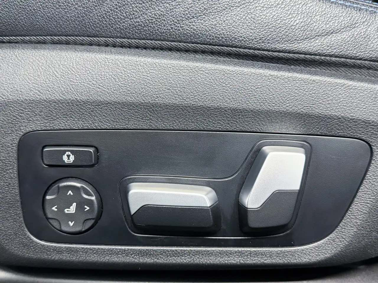 BMW 3 Series photo BMW 3 Series