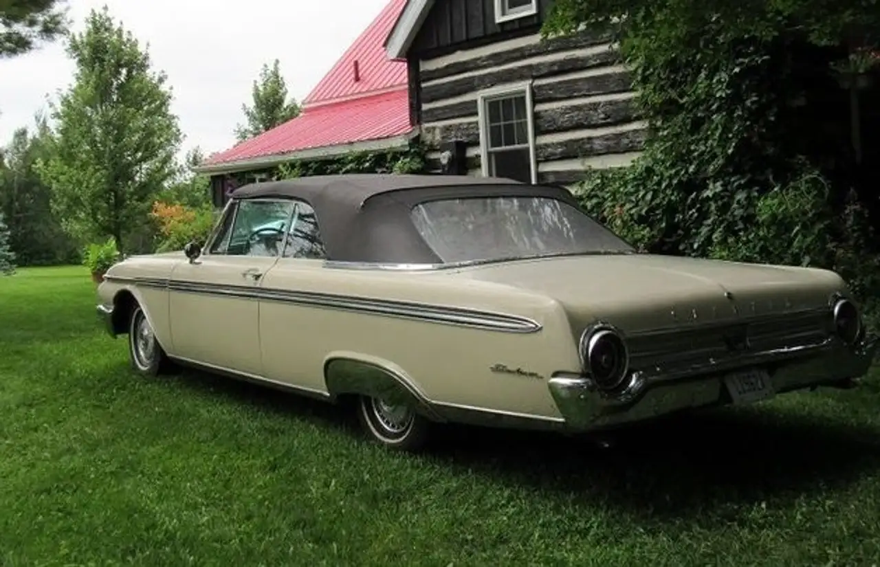 Ford Galaxy photo Ford Galaxy