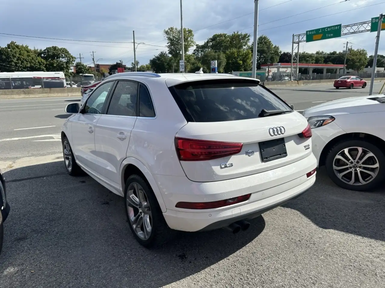 Audi Q3 photo Audi Q3