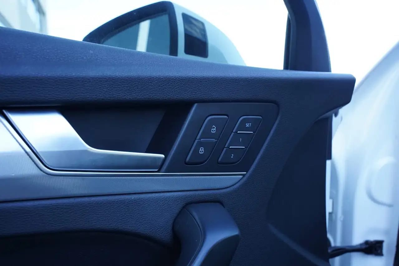 Audi Q5 снимка Audi Q5