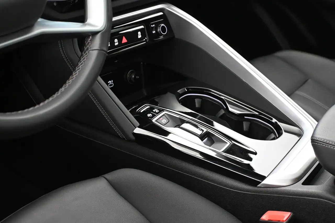 Audi Q5 снимка Audi Q5