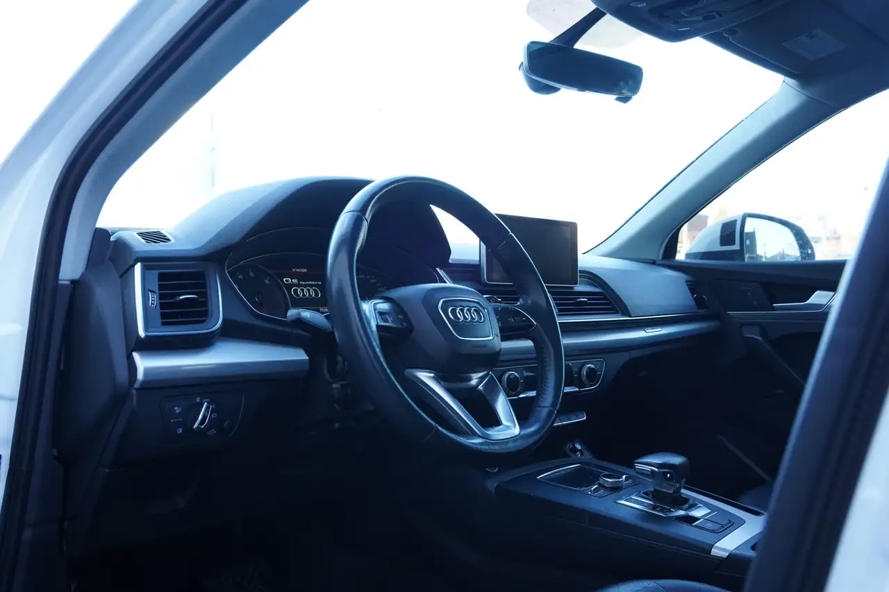 Audi Q5 снимка Audi Q5