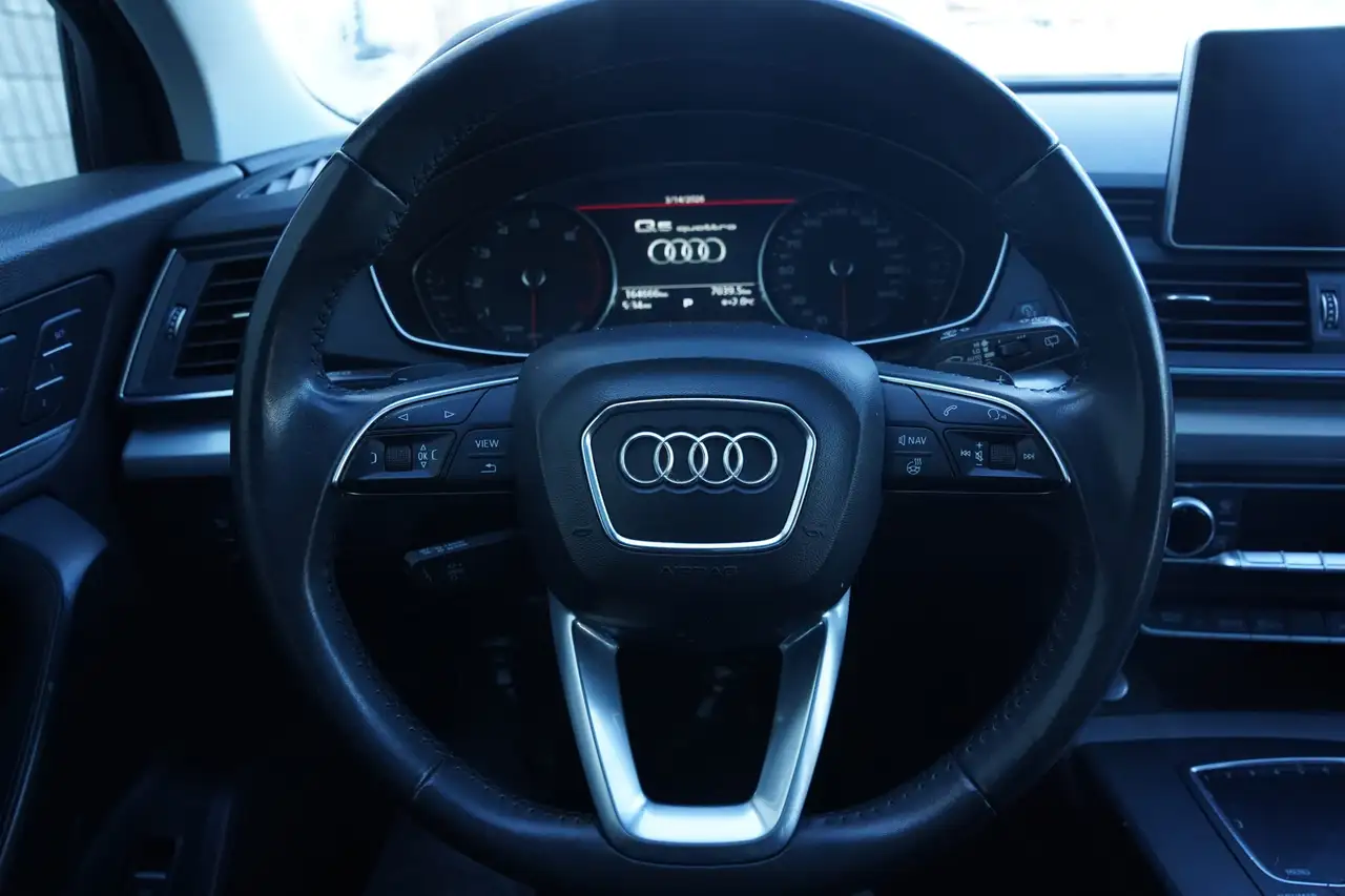Audi Q5 снимка Audi Q5