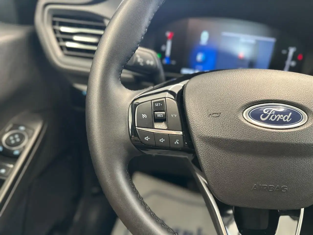 Ford Escape photo Ford Escape
