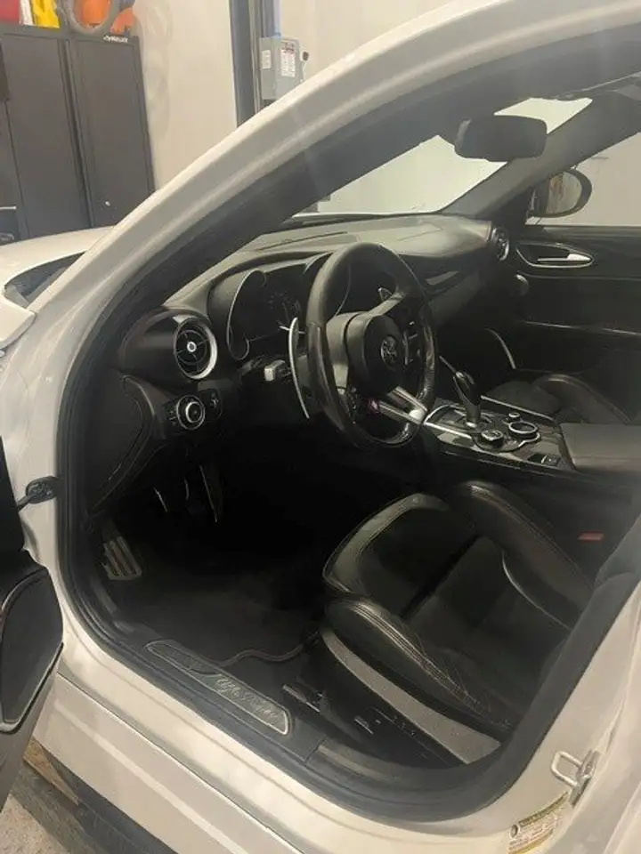 Alfa Romeo Giulia снимка Alfa Romeo Giulia