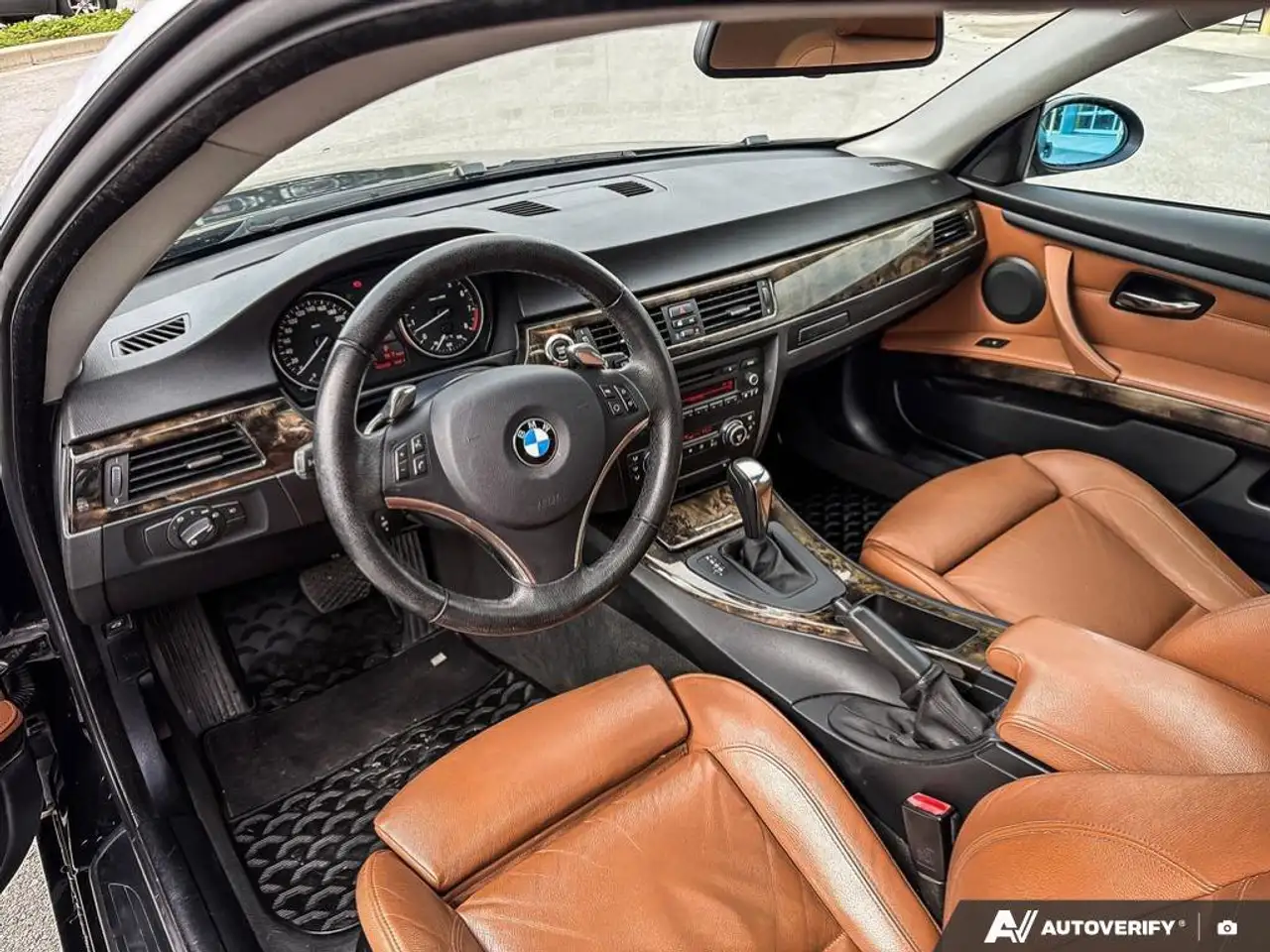BMW 3 Series снимка BMW 3 Series