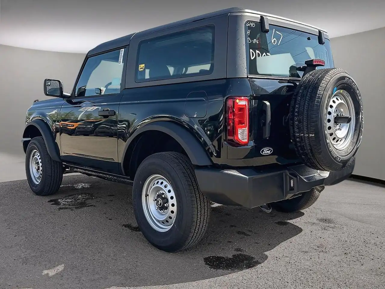 Ford Bronco снимка Ford Bronco
